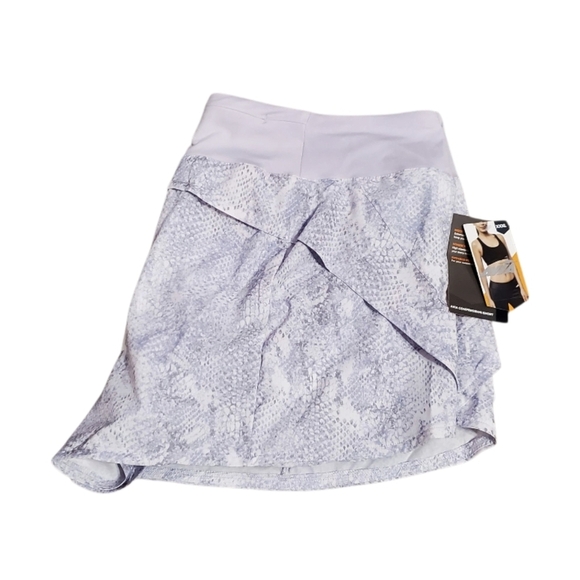 NWT Avia Women's Plus Compression Waist Running Athletic Shorts XXXL 22 - Picture 6 of 9